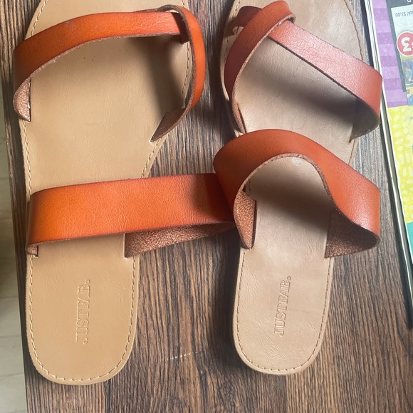 I am selling worn lightly 12 wide women’s sandals - Picture 3 of 3